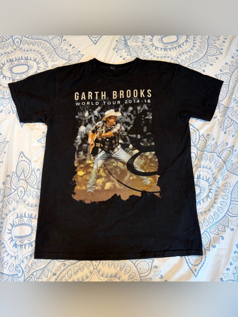 Y2K Garth Brooks shirt